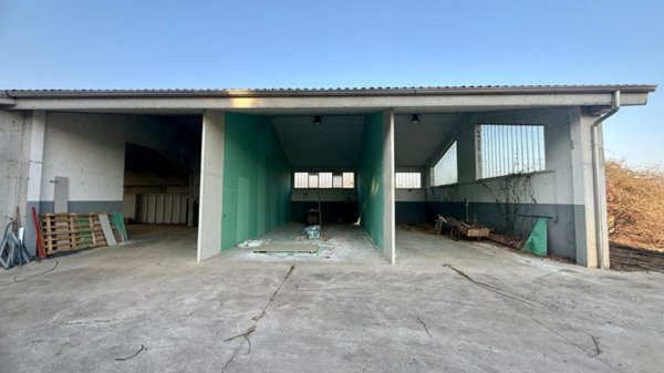 locale di sgombero in vendita a Schio in zona Giavenale