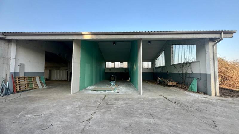 locale di sgombero in vendita a Schio in zona Giavenale