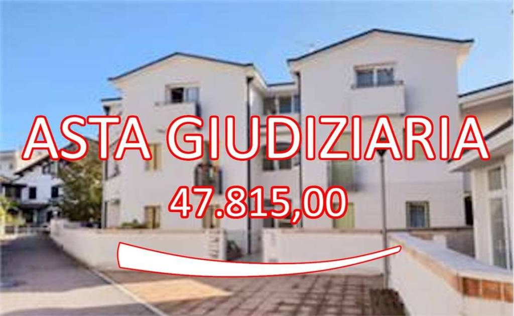 appartamento in vendita a Schio in zona Magrè