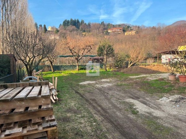terreno edificabile in vendita a Schio in zona Poleo