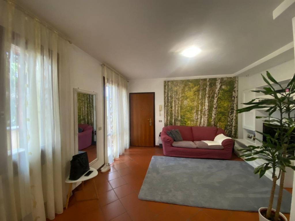 appartamento in vendita a Schio in zona Magrè