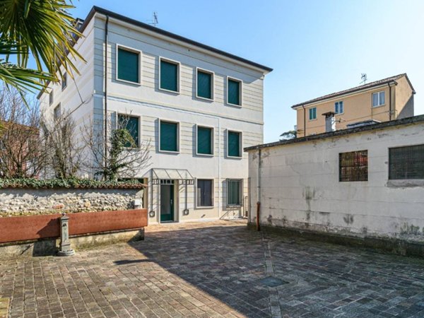 appartamento in vendita a Schio