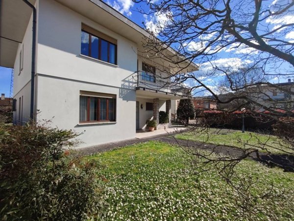 casa indipendente in vendita a Schio in zona Magrè