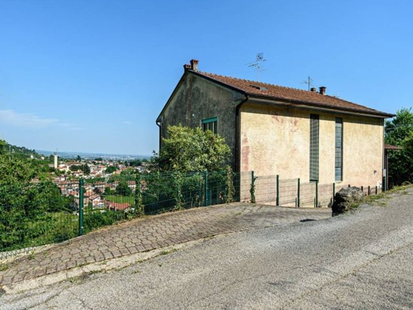 casa indipendente in vendita a Schio in zona Poleo
