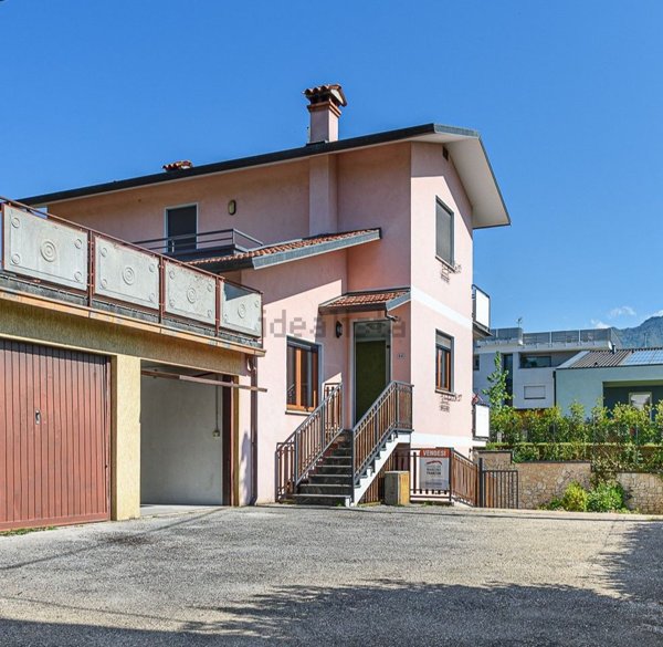 casa indipendente in vendita a Schio