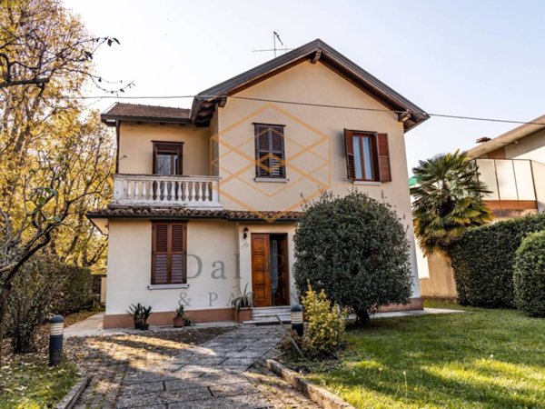 casa indipendente in vendita a Schio in zona Magrè