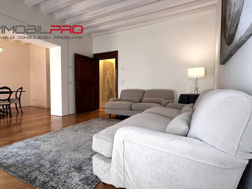 casa indipendente in vendita a Schio