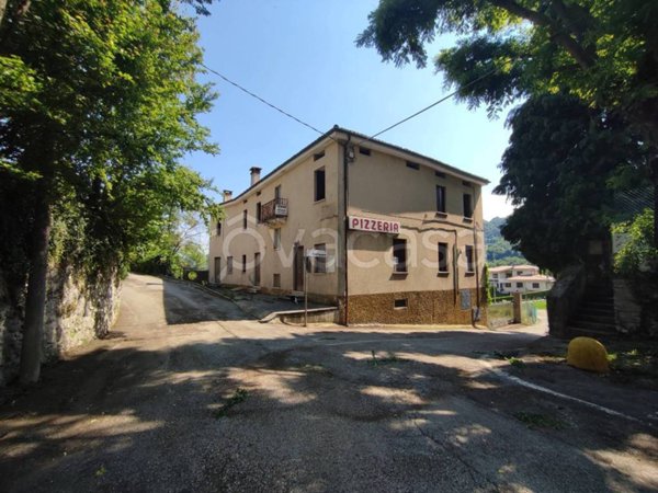 casa indipendente in vendita a Schio