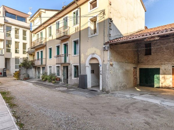 appartamento in vendita a Schio