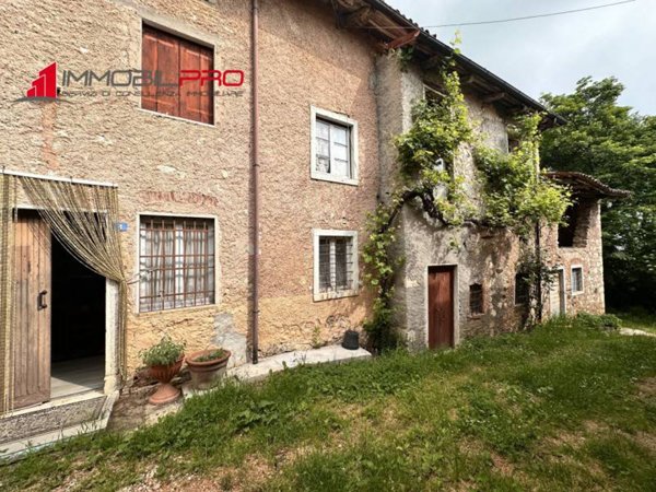 casa indipendente in vendita a Schio