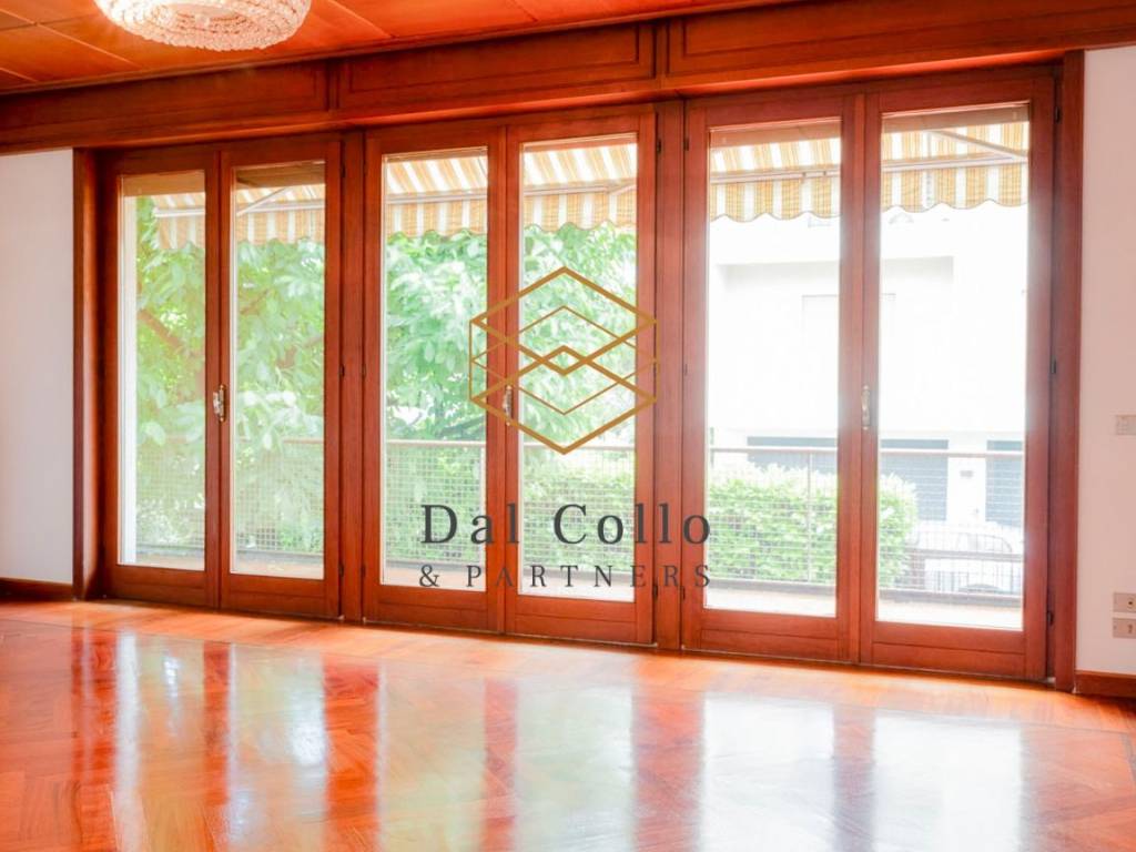casa indipendente in vendita a Schio