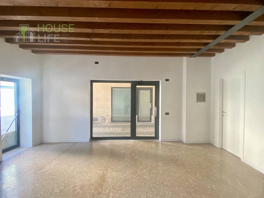 negozio in vendita a Schio