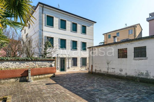 appartamento in vendita a Schio