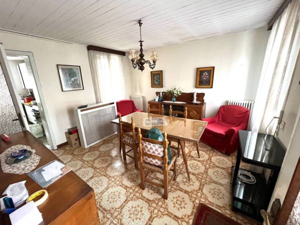 casa indipendente in vendita a Schio in zona Magrè
