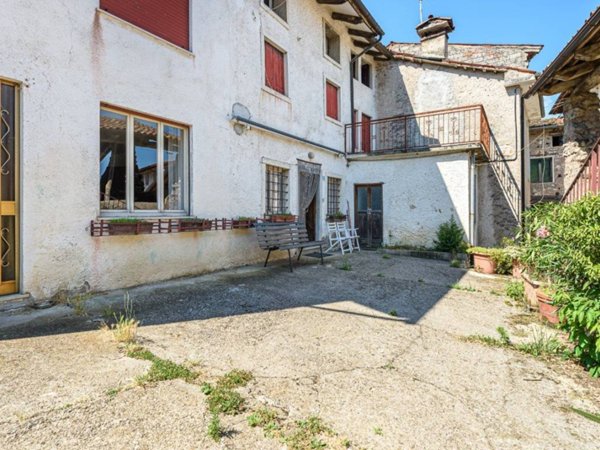 casa indipendente in vendita a Schio