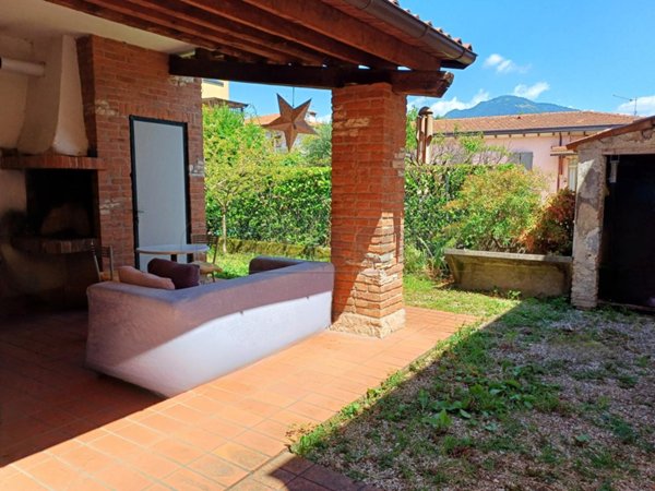 appartamento in vendita a Schio in zona Magrè