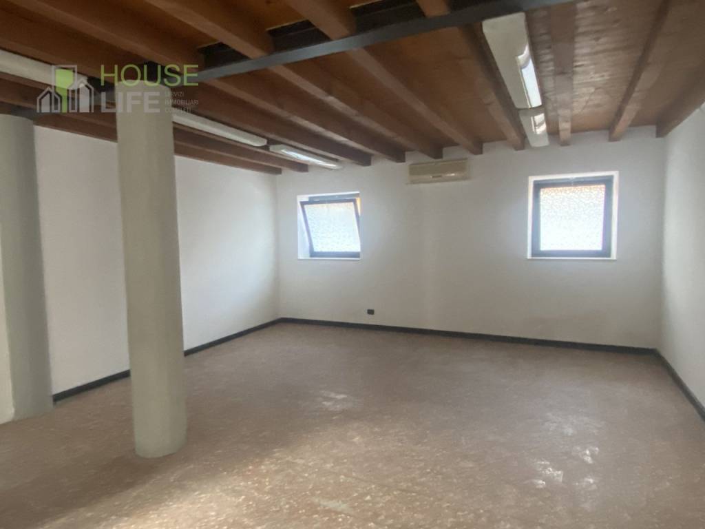 negozio in vendita a Schio