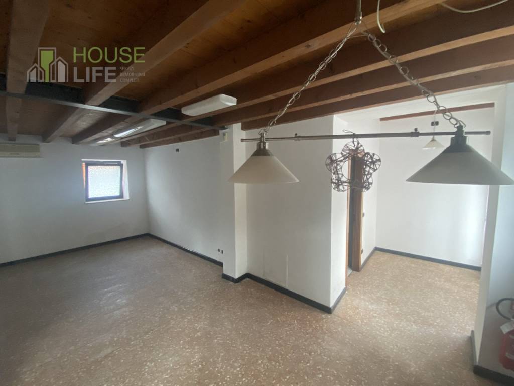 negozio in vendita a Schio