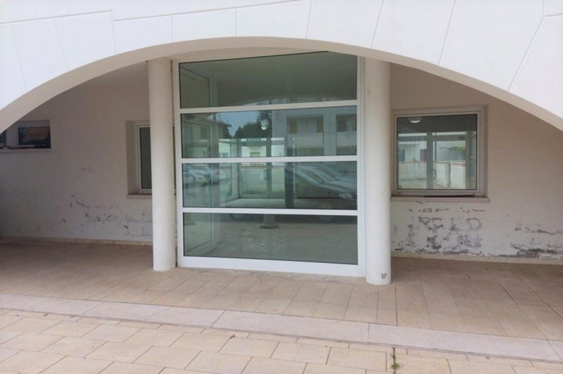 negozio in vendita a Schio in zona Magrè