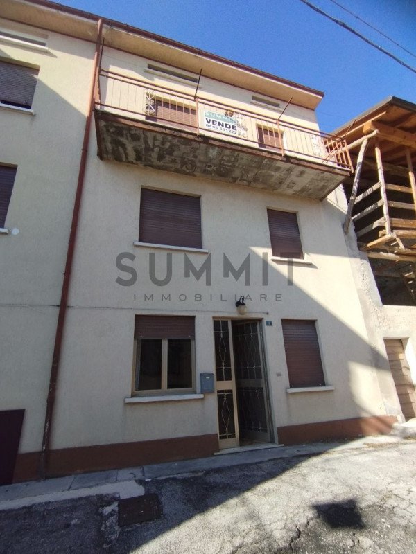 casa indipendente in vendita a Schio