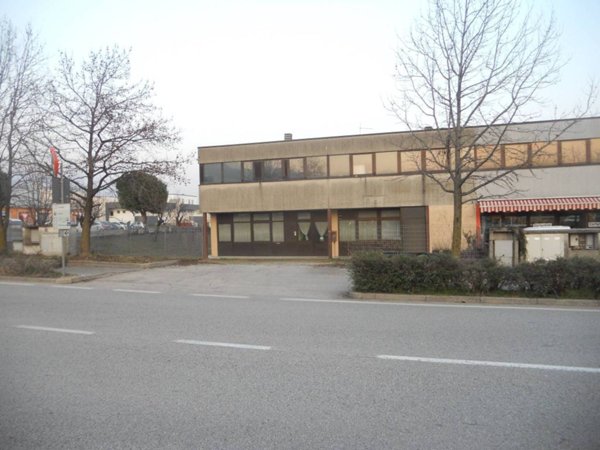 negozio in vendita a Schio