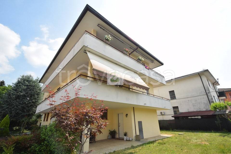casa indipendente in vendita a Schio in zona Santa Croce