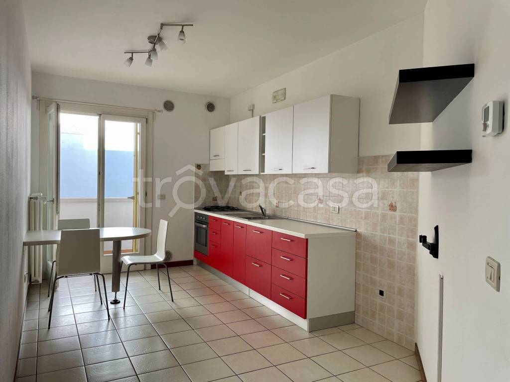 appartamento in vendita a Schio in zona Magrè