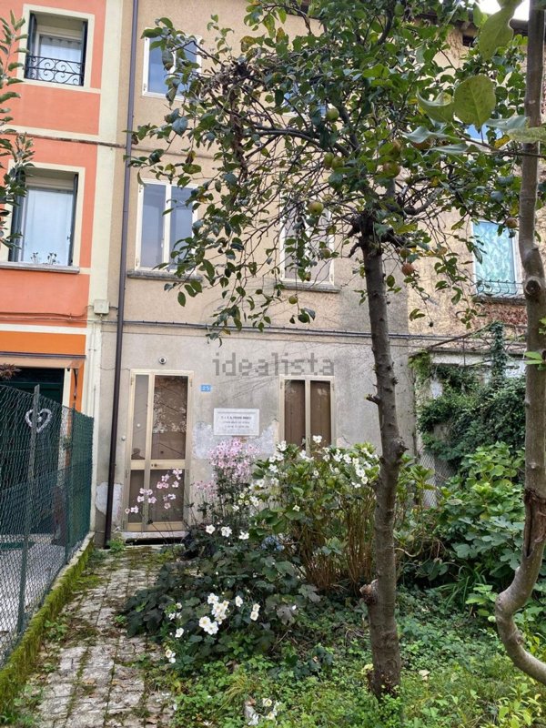 casa indipendente in vendita a Schio