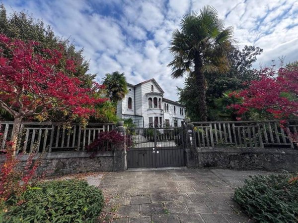casa indipendente in vendita a Schio