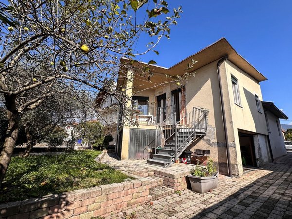 casa indipendente in vendita a Schio