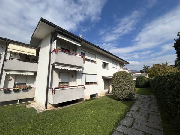 appartamento in vendita a Schio in zona Magrè