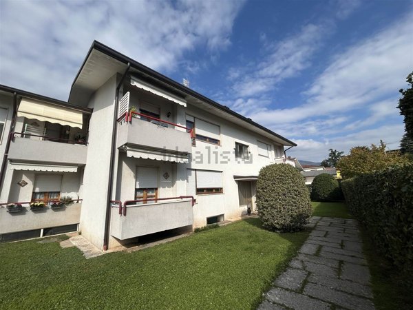 appartamento in vendita a Schio in zona Magrè