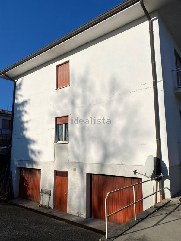 casa indipendente in vendita a Schio in zona Magrè