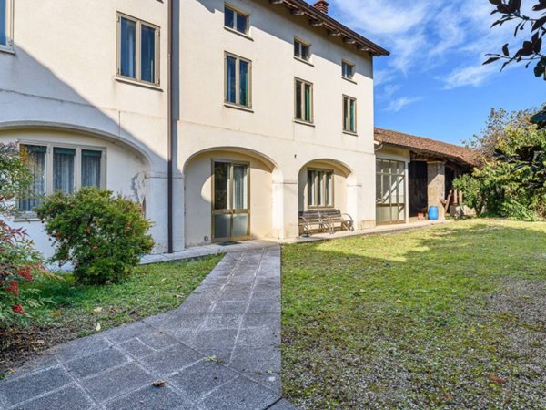 casa indipendente in vendita a Schio in zona Magrè