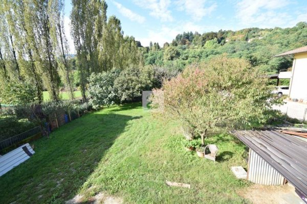 terreno edificabile in vendita a Schio in zona Poleo