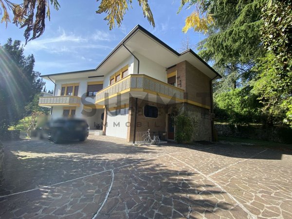 casa indipendente in vendita a Schio