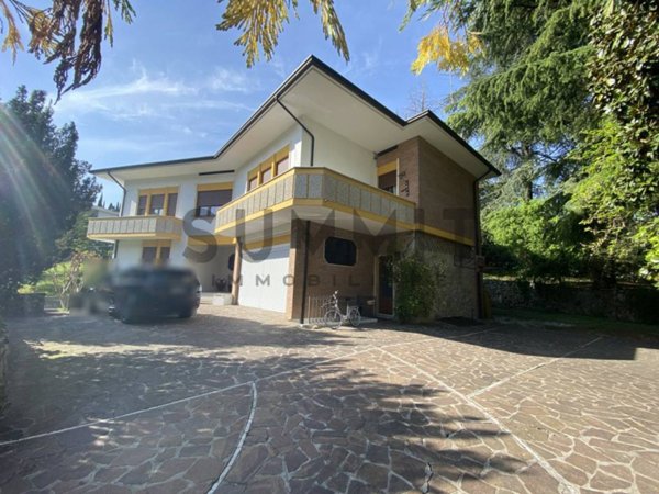 casa indipendente in vendita a Schio