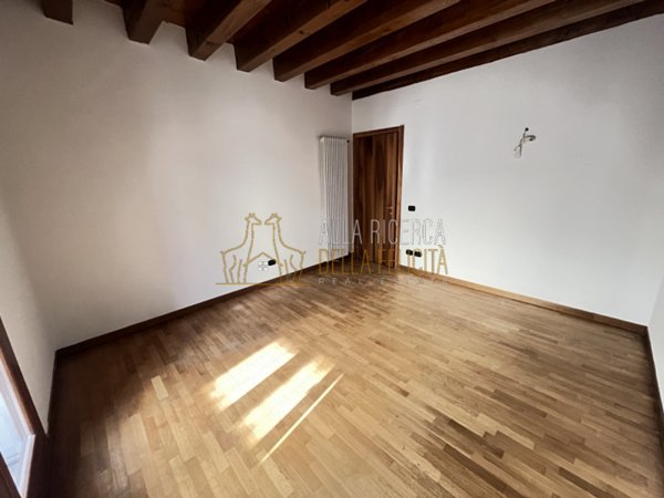 appartamento in vendita a Schio in zona Monte Magrè