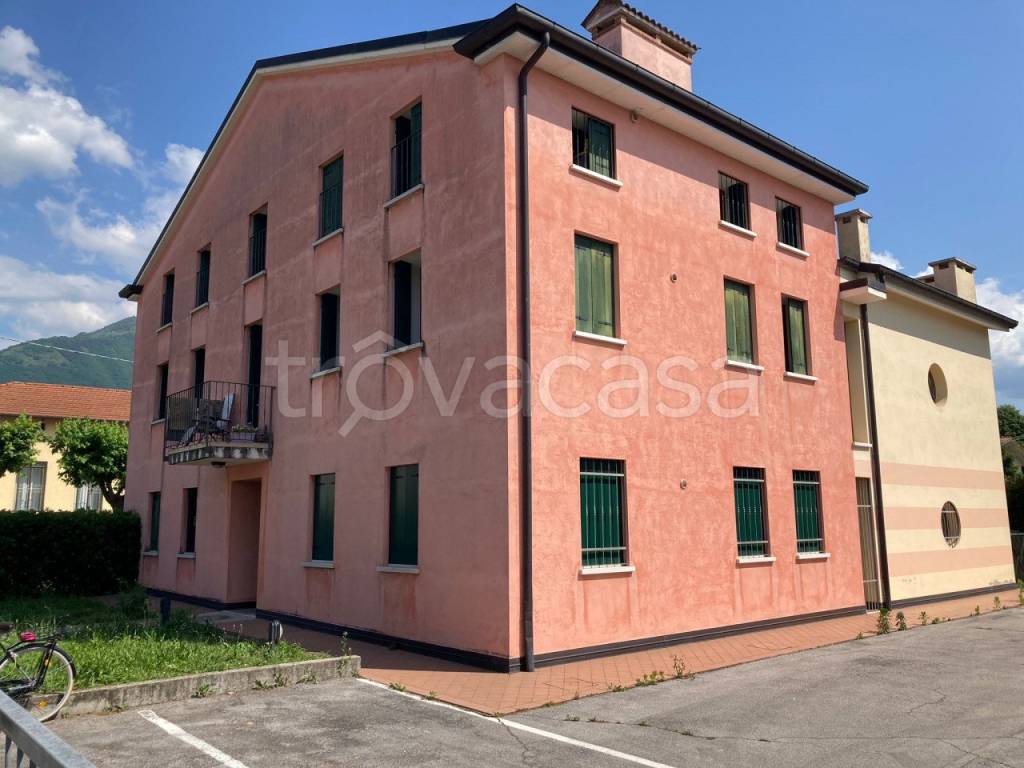 appartamento in vendita a Schio in zona Giavenale