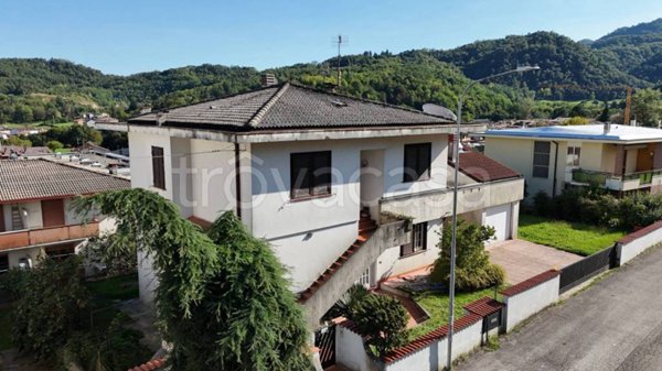 casa indipendente in vendita a Schio in zona Magrè