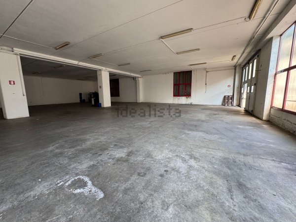 capannone in vendita a Schio