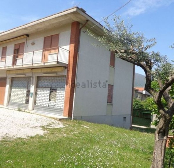 casa indipendente in vendita a Schio