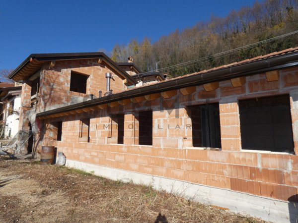 casa indipendente in vendita a Schio in zona Tretto