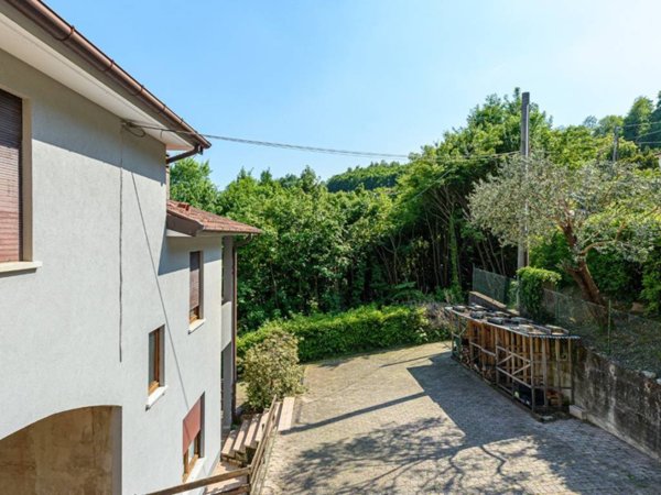 casa indipendente in vendita a Schio in zona Poleo