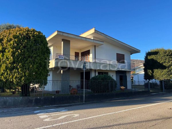 casa indipendente in vendita a Schio in zona Magrè