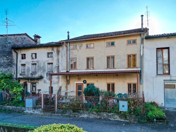 casa indipendente in vendita a Schio