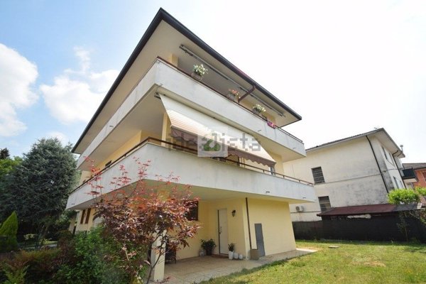 casa indipendente in vendita a Schio in zona Santa Croce