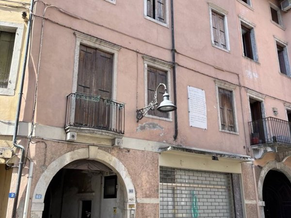 intera palazzina in vendita a Schio