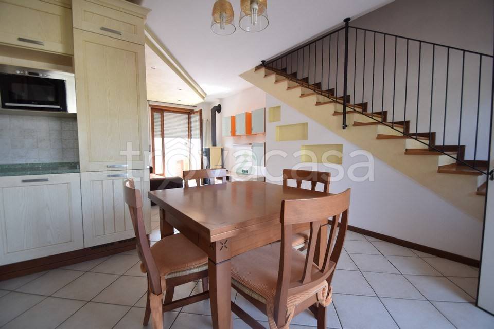 appartamento in vendita a Schio in zona Liviera