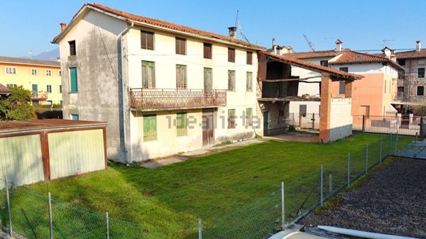 casa indipendente in vendita a Schio